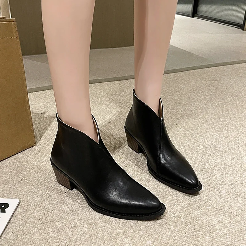 

Женские ботинки со змеиным принтом, классические ботильоны с острым носком, на низком каблуке, на молнии, 2023