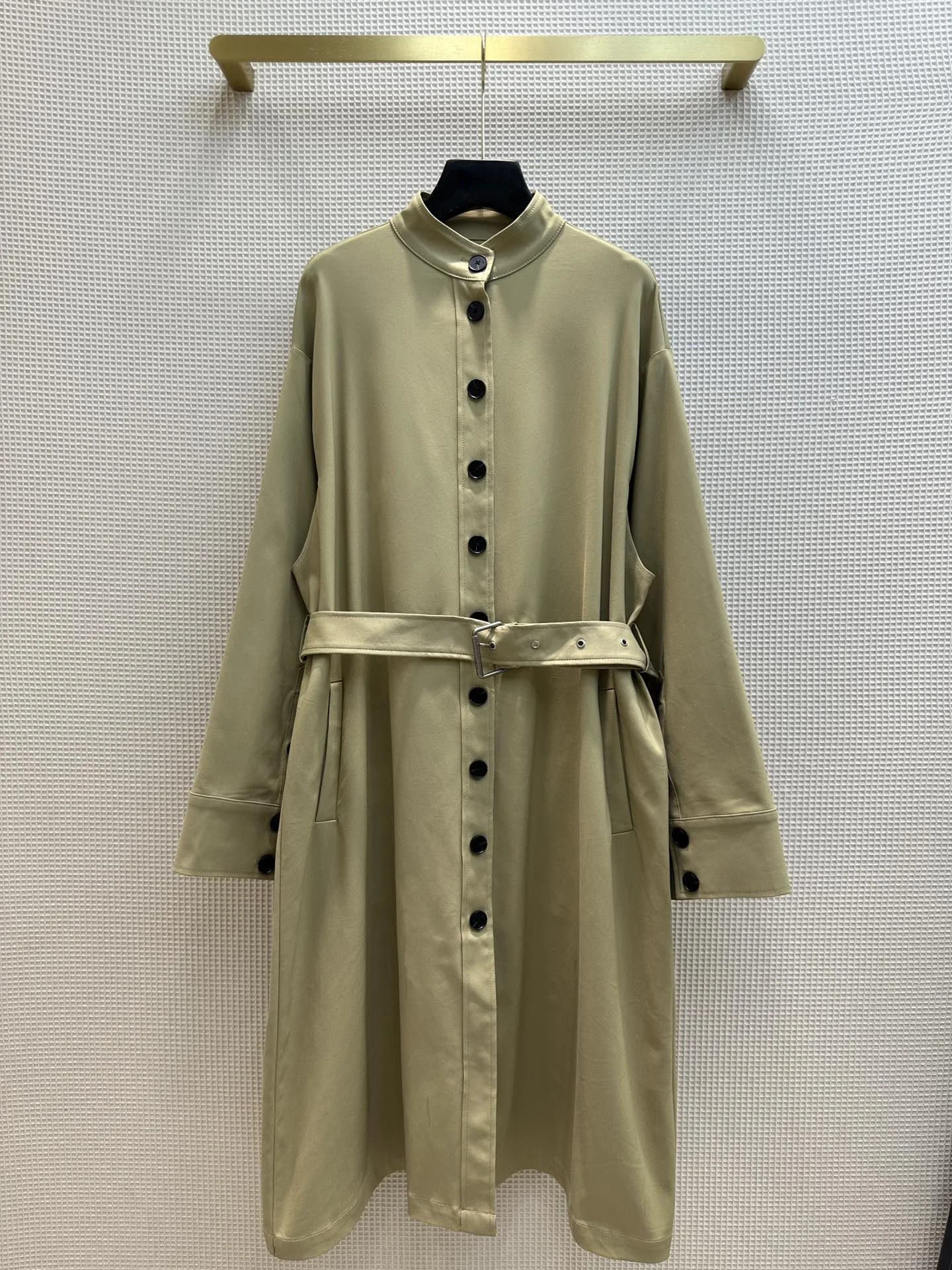 

Round collar khaki cape breasted trench coat can also be worn as a dress726