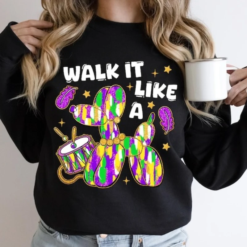 Фото Свитшот «2026 Walk It Like A Dog» к Марди Гра, ретро-карнавальная толстовка с круглым вырезом, рубашка с цветком флер-де-лис, луизианский наряд, преппи-топ в стиле Нью-Орлеан №1