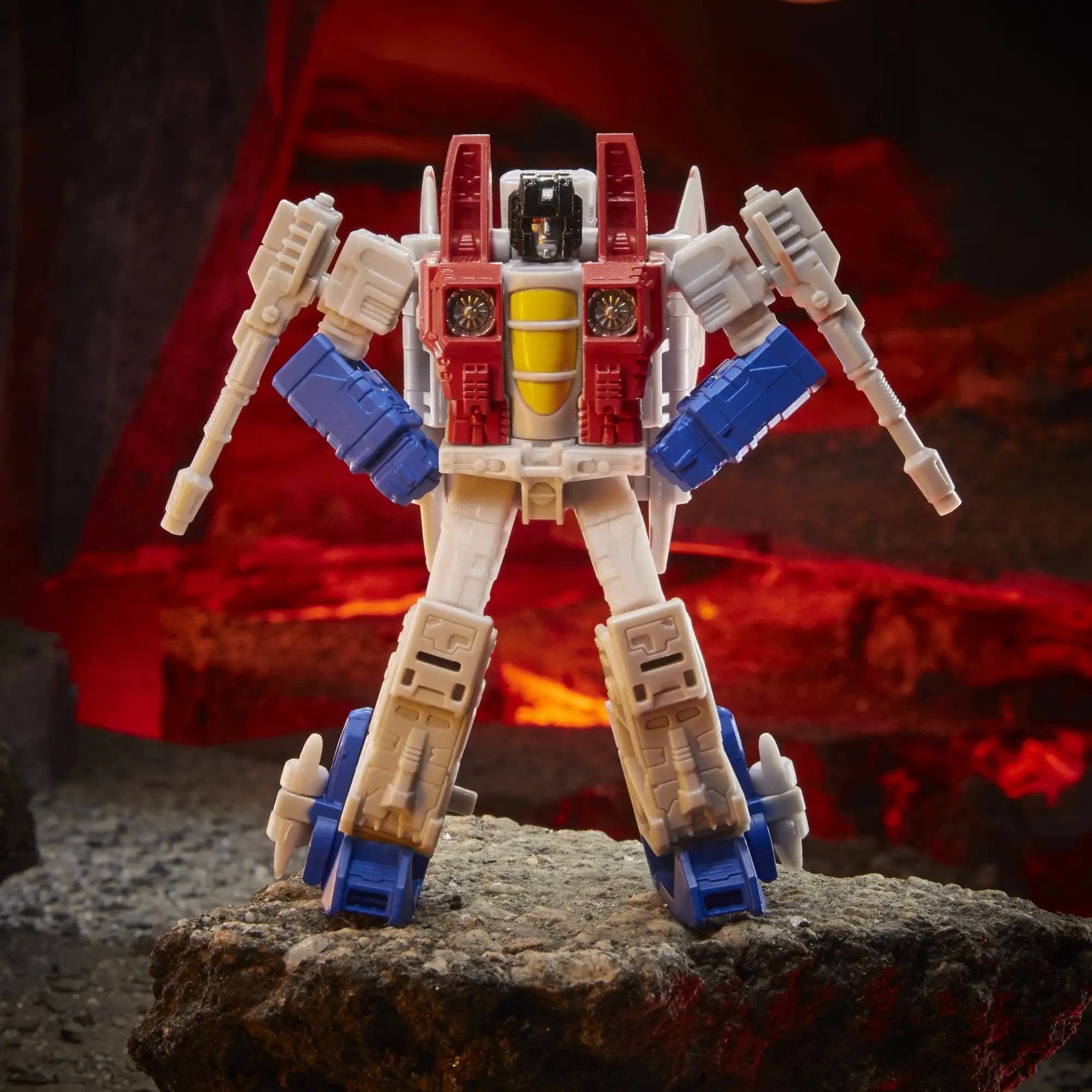 

Hasbro Transformers Generations War for Cybertron Kingdom Core Class WFC-K12 Starscream Toys F0665