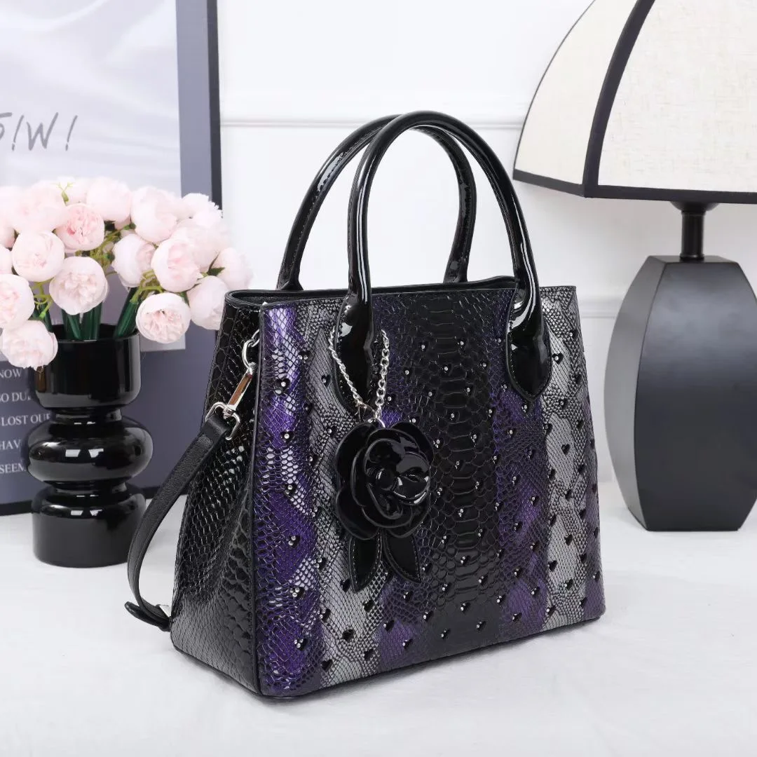 

Genuine leather new crossbody tote bag, fashionable retro trend handbag, large capacity handbag