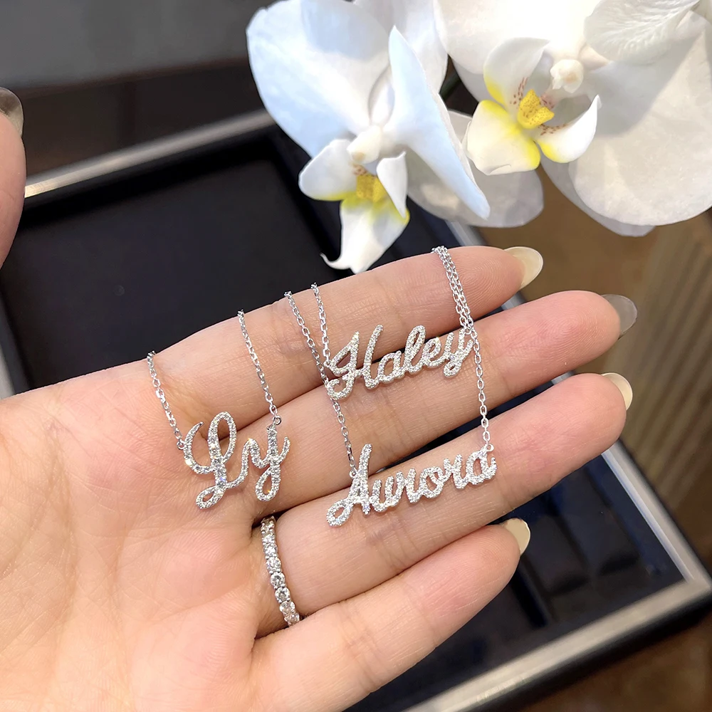 Рисунок 4 - Цепочка с кулоном из муассанита