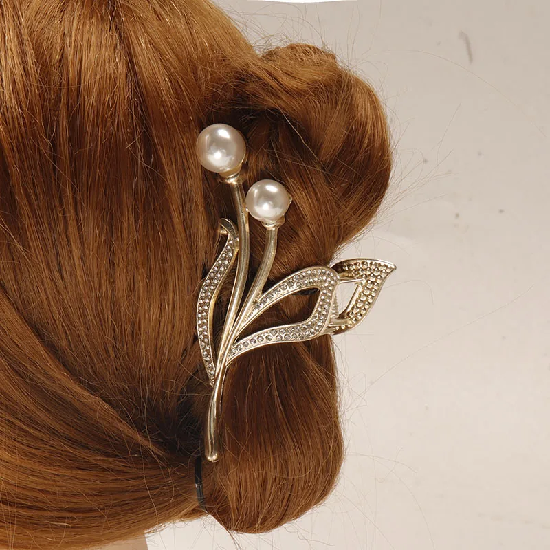 

Vintage Flower Hair Claw with pearls rhinestone Metal Hair Claw Minimalist Hair Claws Bath Hair Strong Hold Hair Accessories