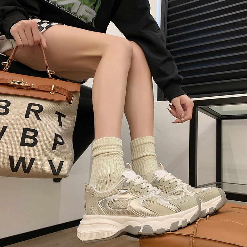 Женские кроссовки из натуральной кожи на толстом каблуке Размеры 35-40