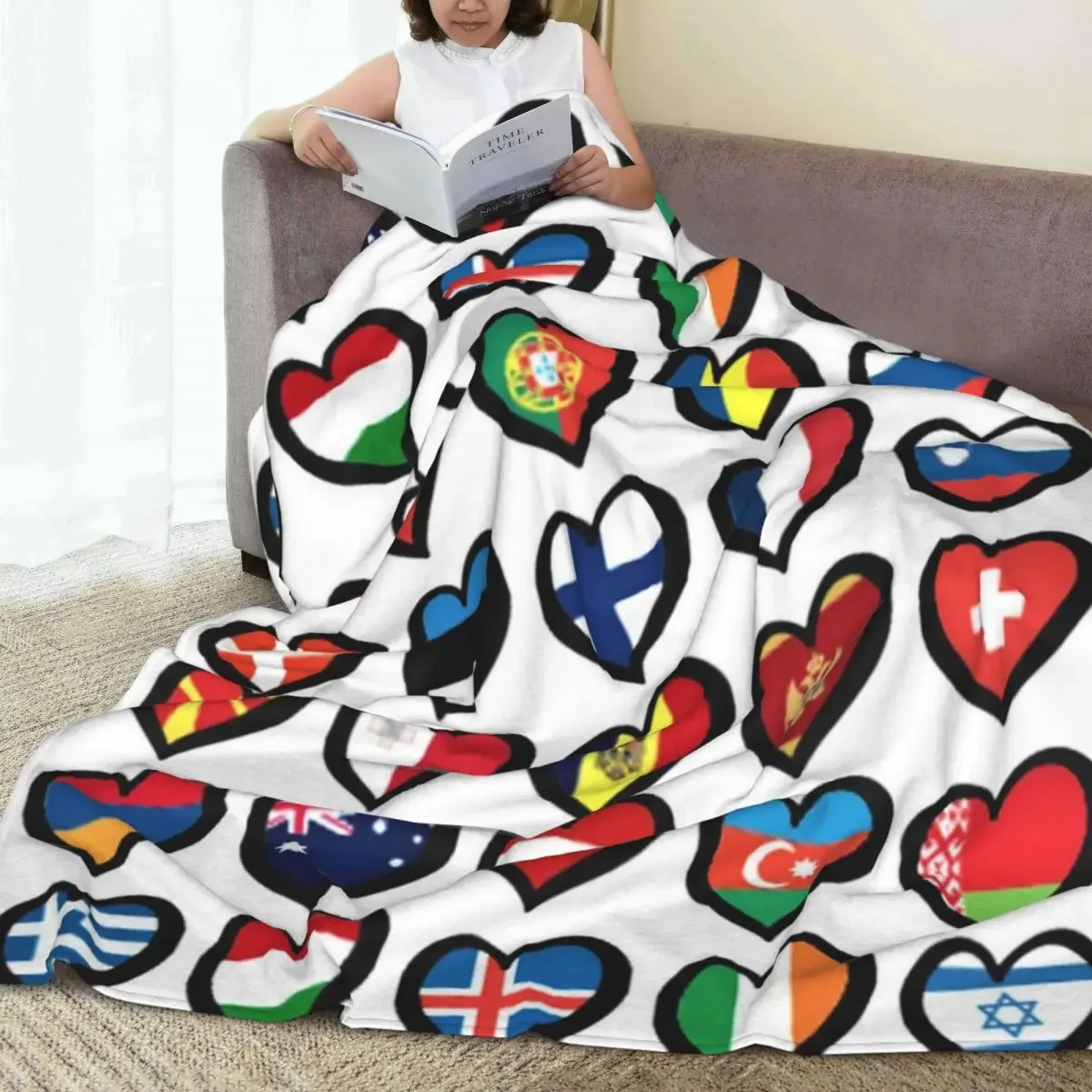 Одеяло Фланелевое в форме сердца с флагами