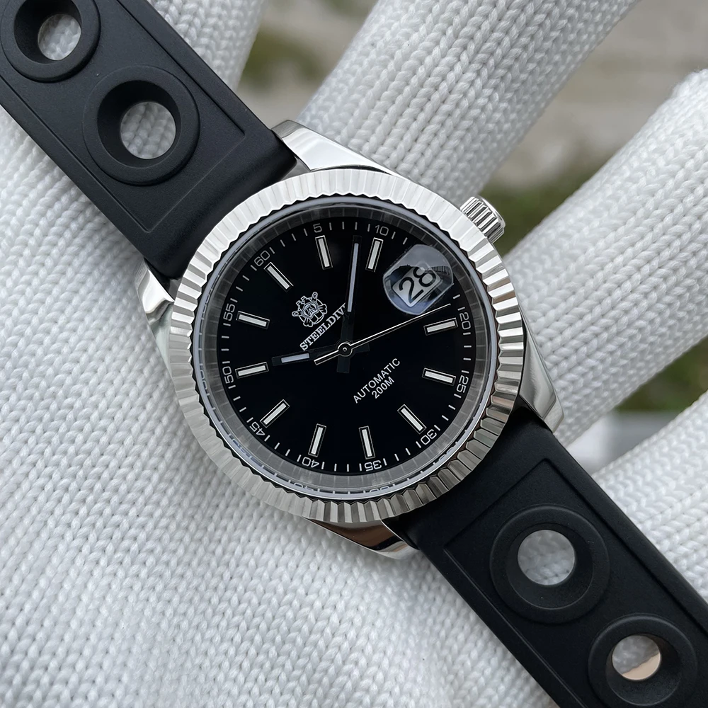 

Steeldive SD1933 Matte Dial 39MM Stainless Steel Case Sapphire Glass 200m Water Resistant NH35 Automatic Dive Watch with Date