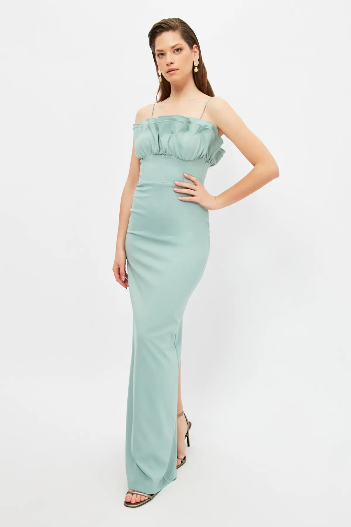 

Trendyol Shir Detailed Evening & Prom Gown TPRSS21AE0174