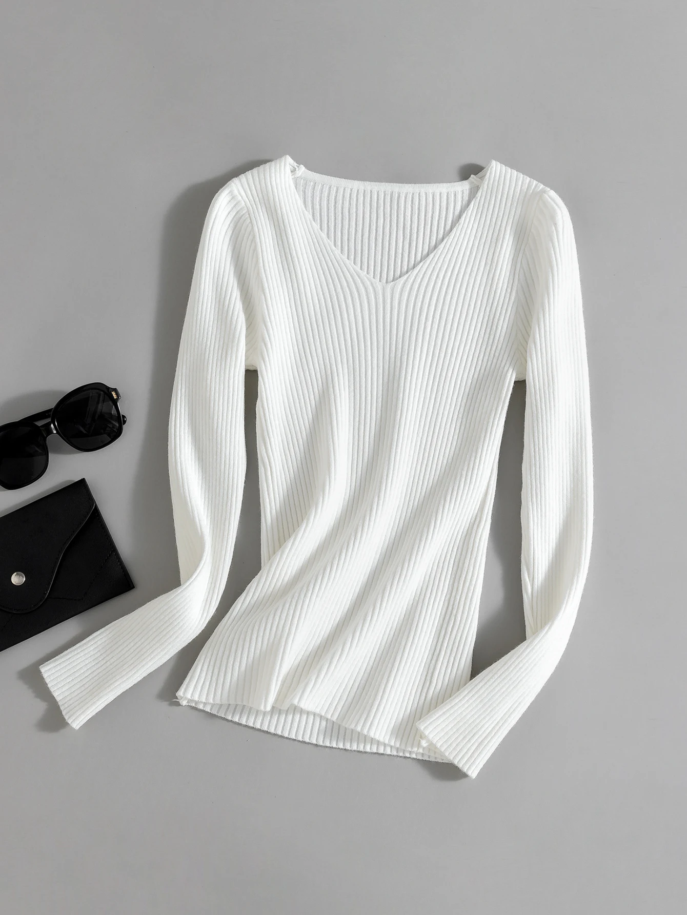 Женский трикотажный свитер GIGOGOU с V-образным вырезом