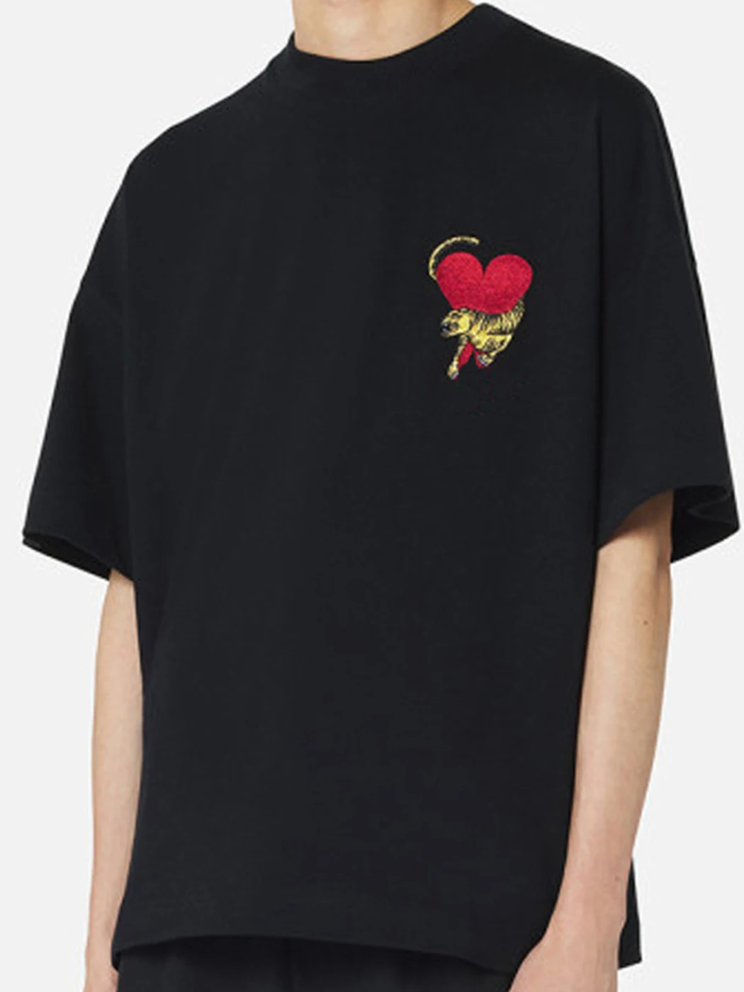 

Tiger Heart Embroidery Casual T-shirt Women Round Neck Short Sleeve Black Cotton Tee Top Streetwear Loose T-shirts Summer 2022