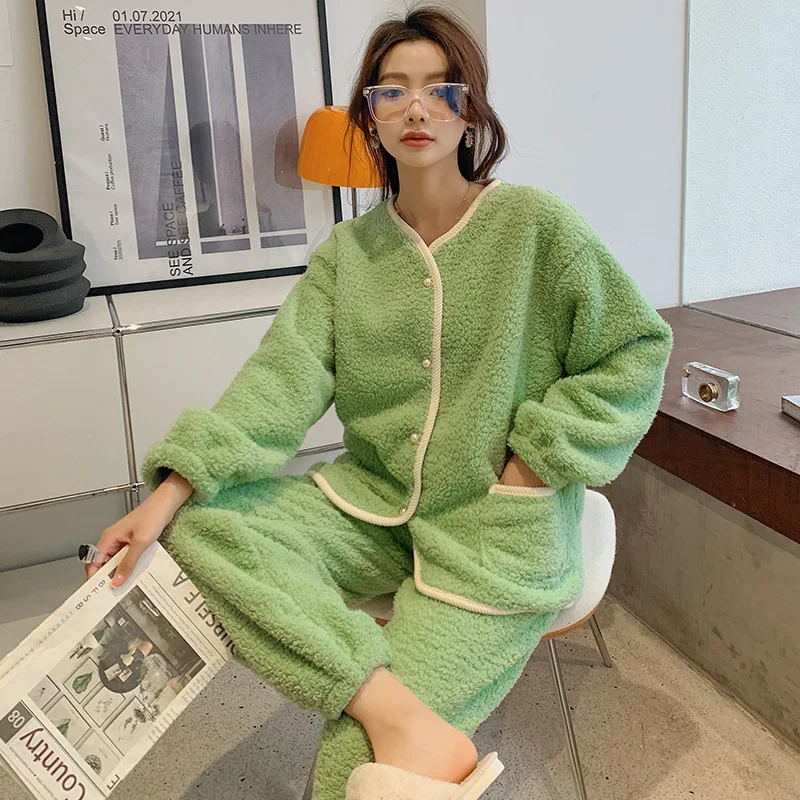 

Flannel Soft Cotton Pajamas For Women In Autumn And Winter, Small Fragrance, Plush Coral Velvet, Fashionable Home Clothes For Wo