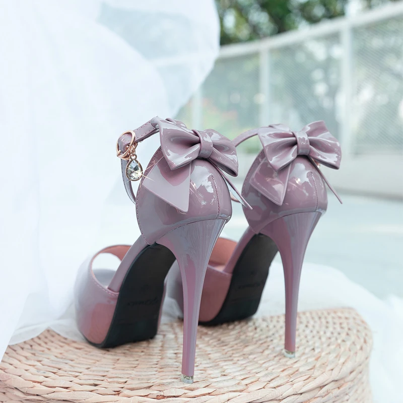 

WHNB 2022 NEW Pearl Diamond Studded Sandals Woman Peep Toe Buckle Strap Stiletto Shoes Summer Elegance Open Toed