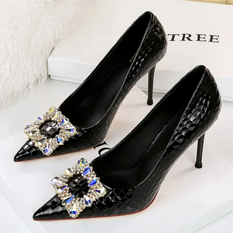 

BIGTREE Designer Modern Party Women's Shoes Slim Heels High Heels Pointed Metal Rhinestone Fashion Concise Wedding Stiletto