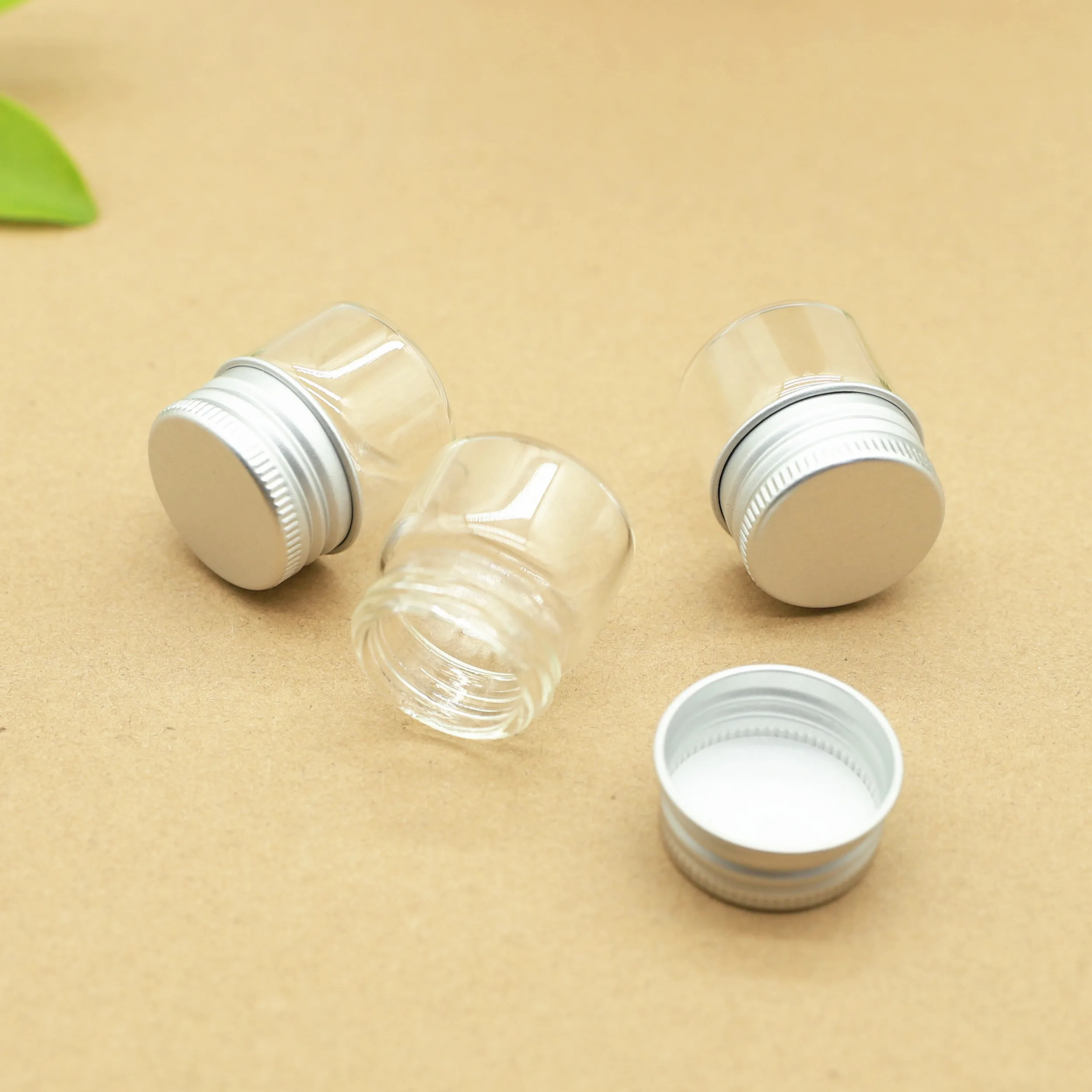 24 PCS/lot 30*30mm 10ml Cute Small Glass Bottles Aluminum Caps Glass Jars Perfume Bottles Vials Transparent Glass Containers