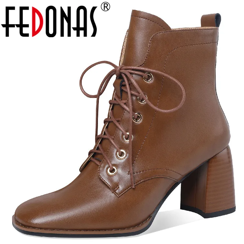 

FEDONAS/женские ботильоны из натуральной кожи; Сезон осень-зима; Офисный женский зрелый винтажный толстый высокий каблук; Женская обувь с перек...