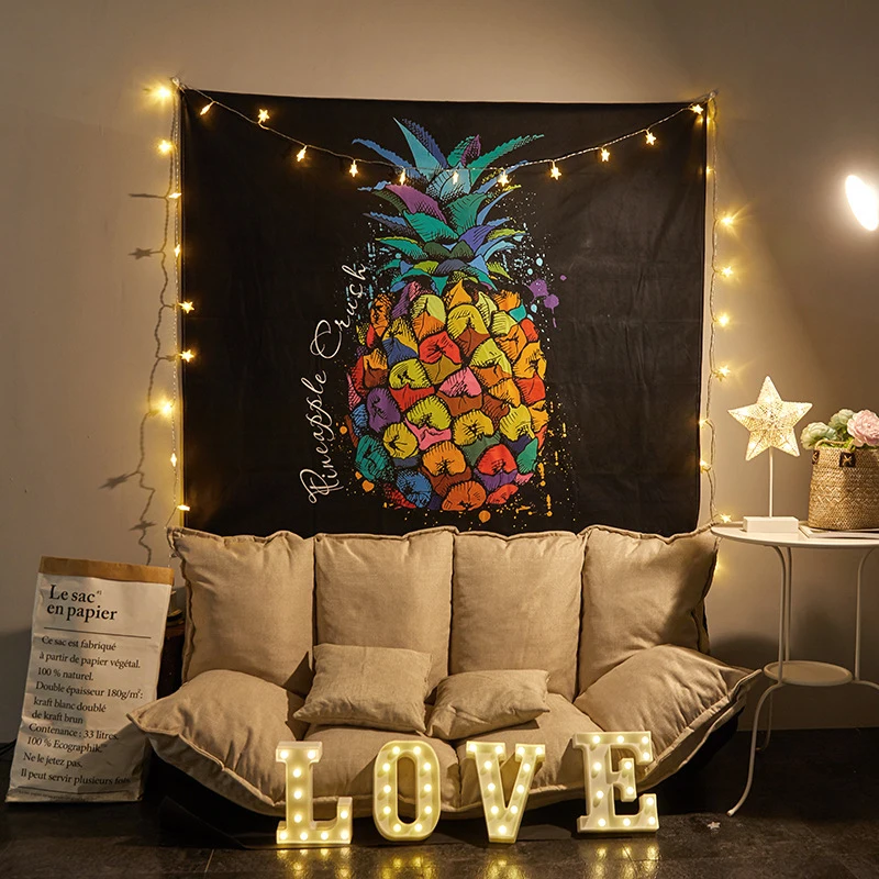 Настенный гобелен в стиле хиппи с черными и белыми животными