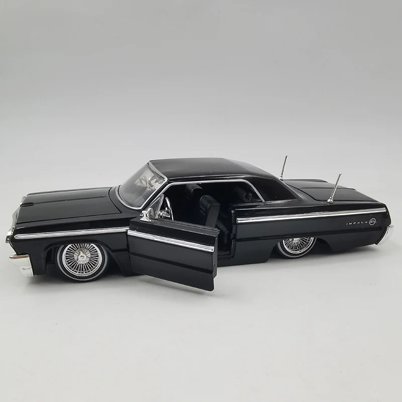 Модель автомобиля из сплава под давлением JADA 1:24 Chevy Impala модель 1964 Chevrolet