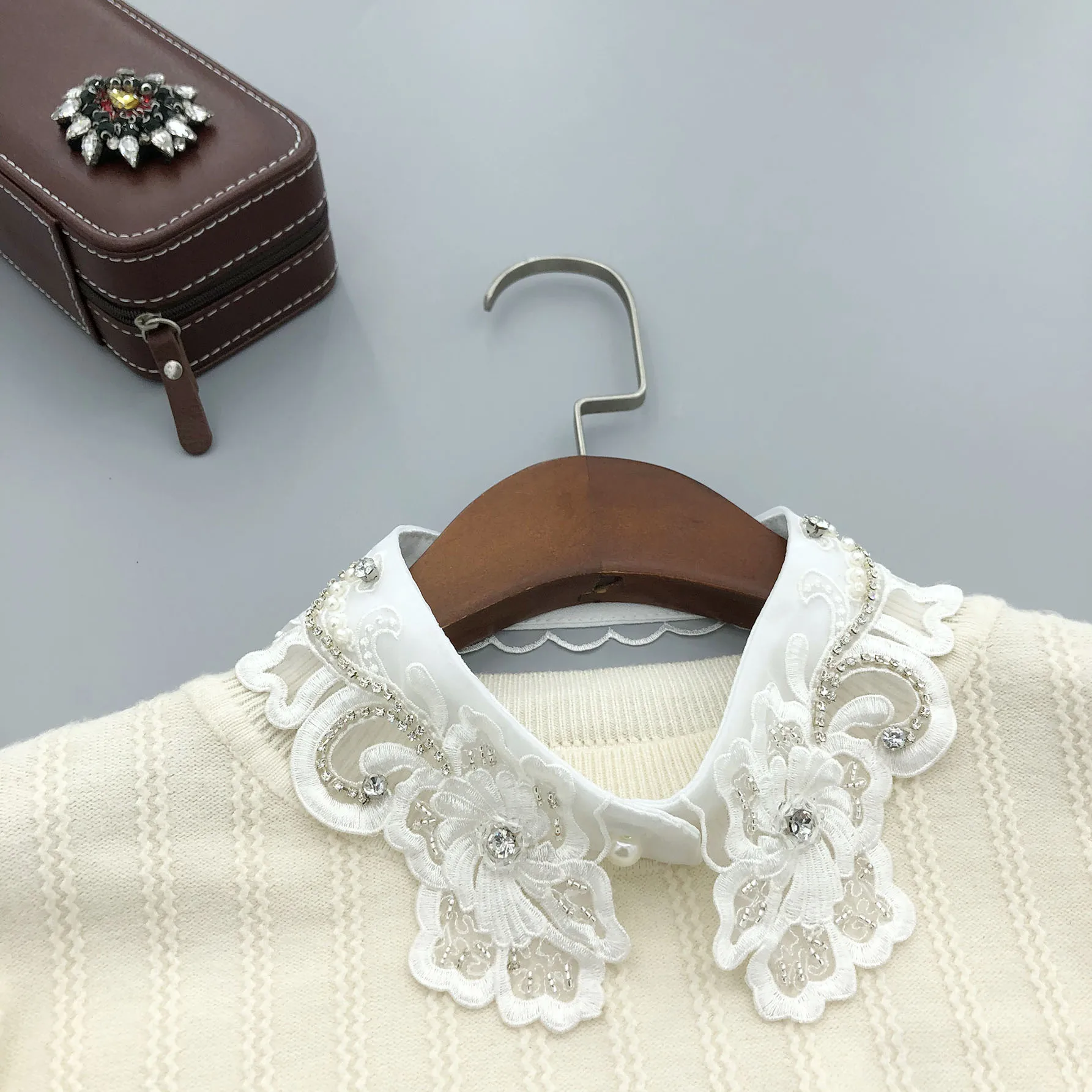 

Women Fake Collar Necklace Decor for Sweater Blouse Shirt Detachable Collar Female Removable Lapel Neck Ties False Collar