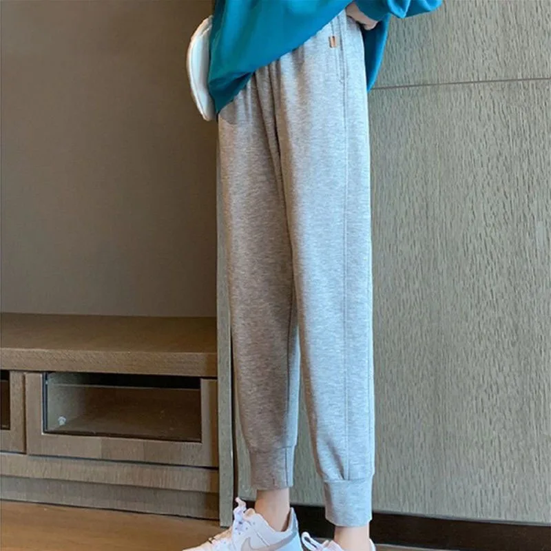 Рисунок 4 - Женские спортивные брюки с эластичным поясом