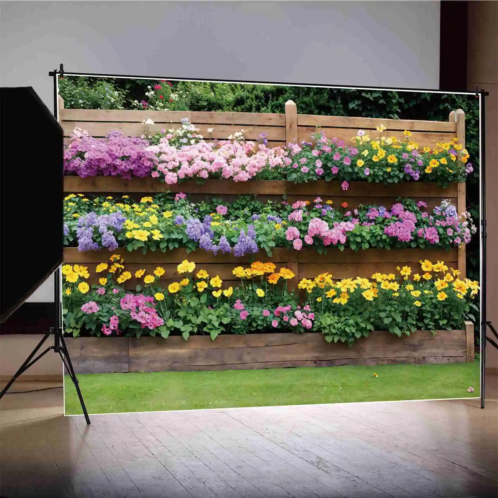 

Flowers Garden Outdoor Scenery Backdrops Photography Spring Party Wooden Wall Green Grassland Custom Children Photo Background