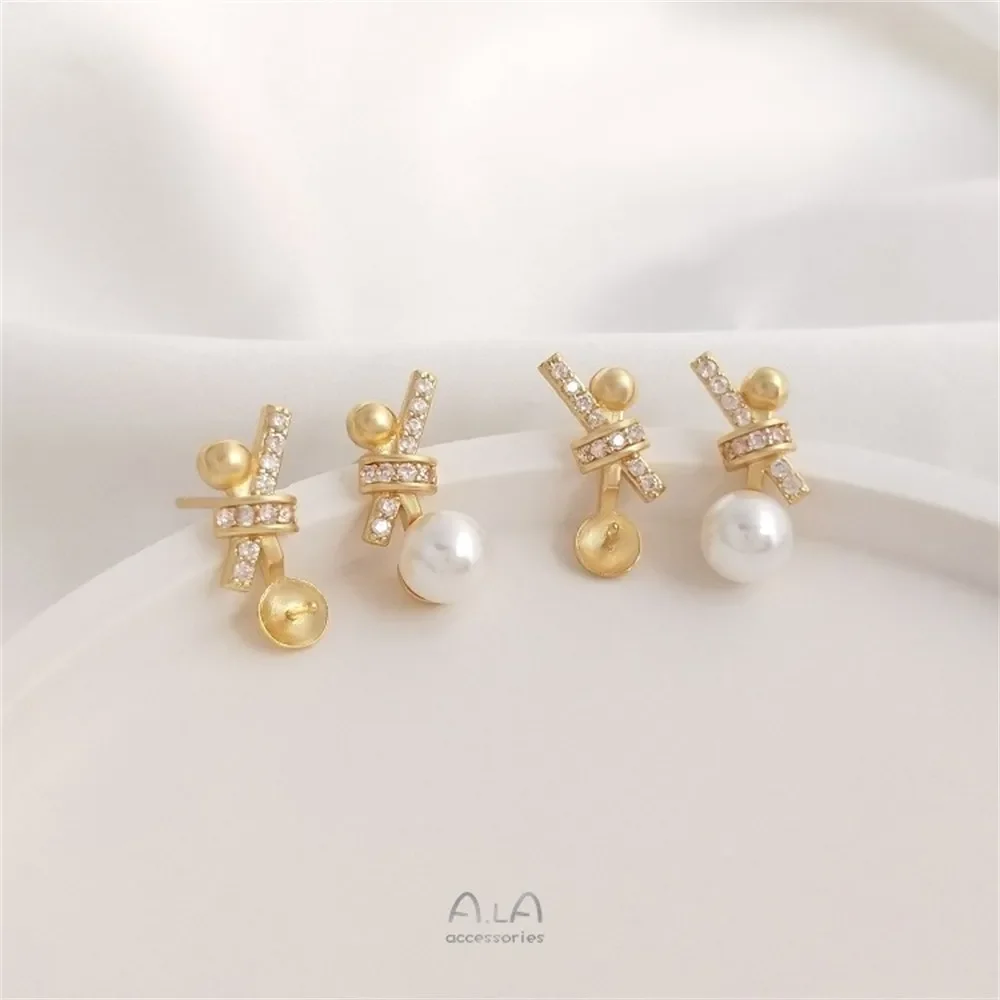 Серьги из бисера в форме банта с инкрустацией золотом 14 карат и цирконом серьги