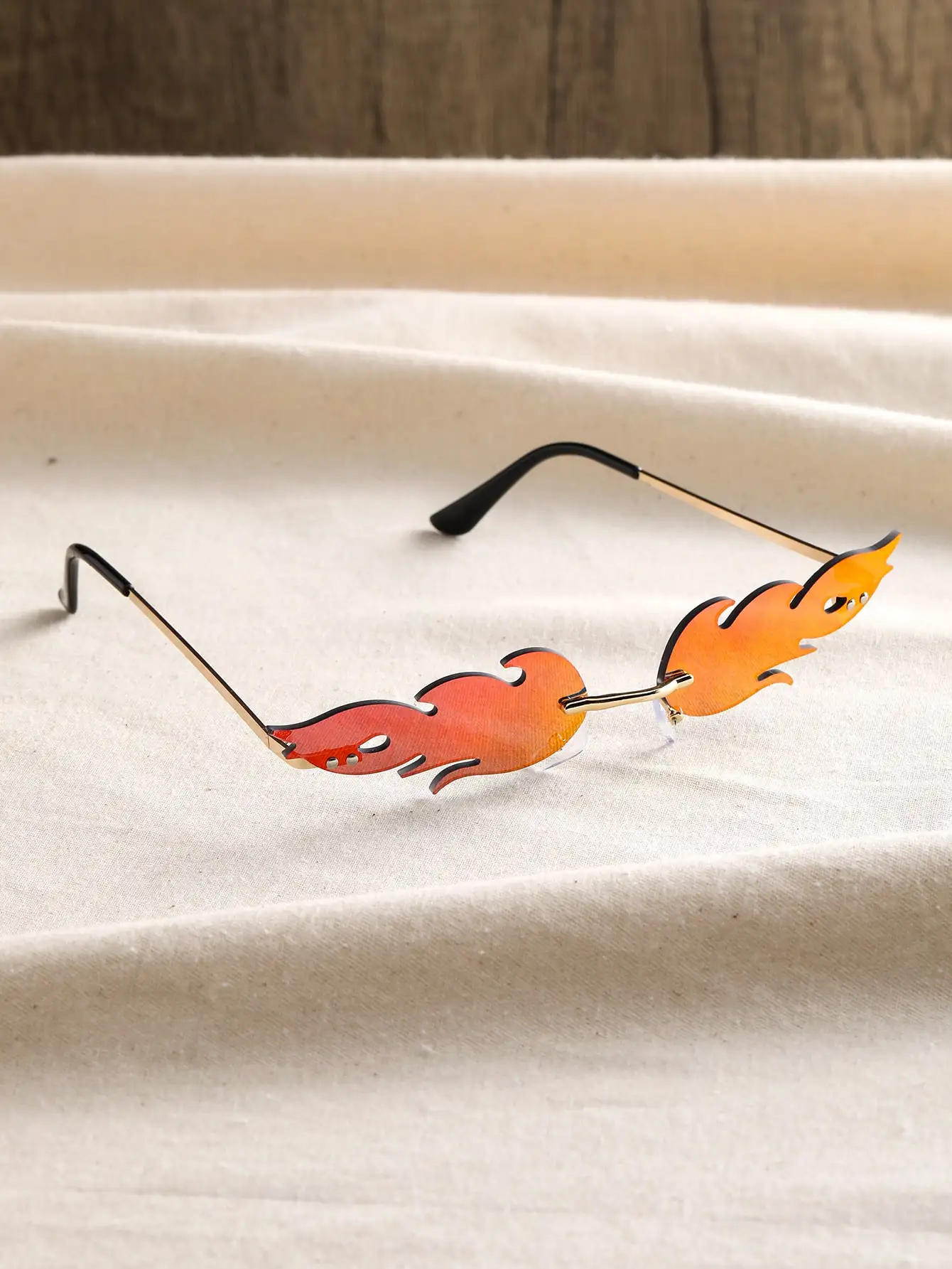 1 шт. унисекс металлические модные солнцезащитные очки в форме пламени для