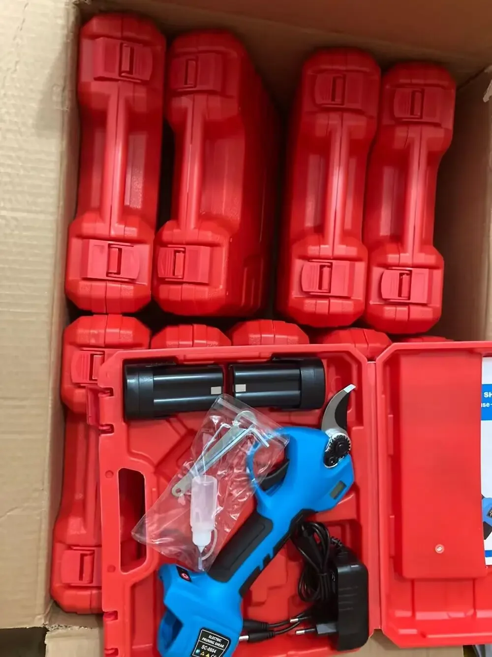 Беспроводной электрический секатор электрические секаторы диаметр резания 28 мм