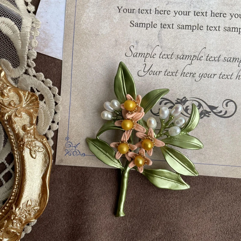 Металлическая брошь зеленый лист шмик