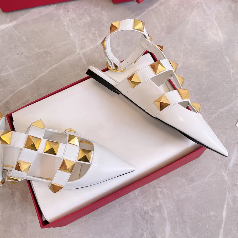 Summer Women's Sandals 2023 New Elegant With Low Heels Ankle Strap Rivets Brand Designer Female Shoes Fashion Casual Slippers