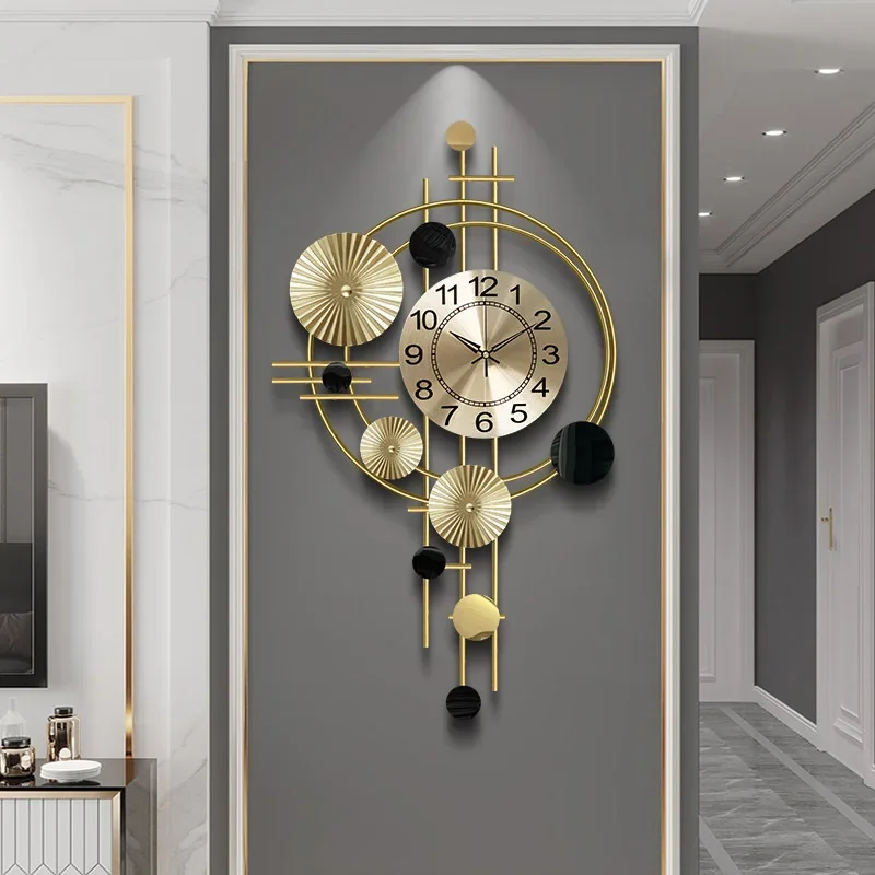 

Цифровые часы с указателем Северной Европы, Современные Простые настенные часы для гостиной, бесшумные настенные золотые металлические настенные часы, украшение для дома