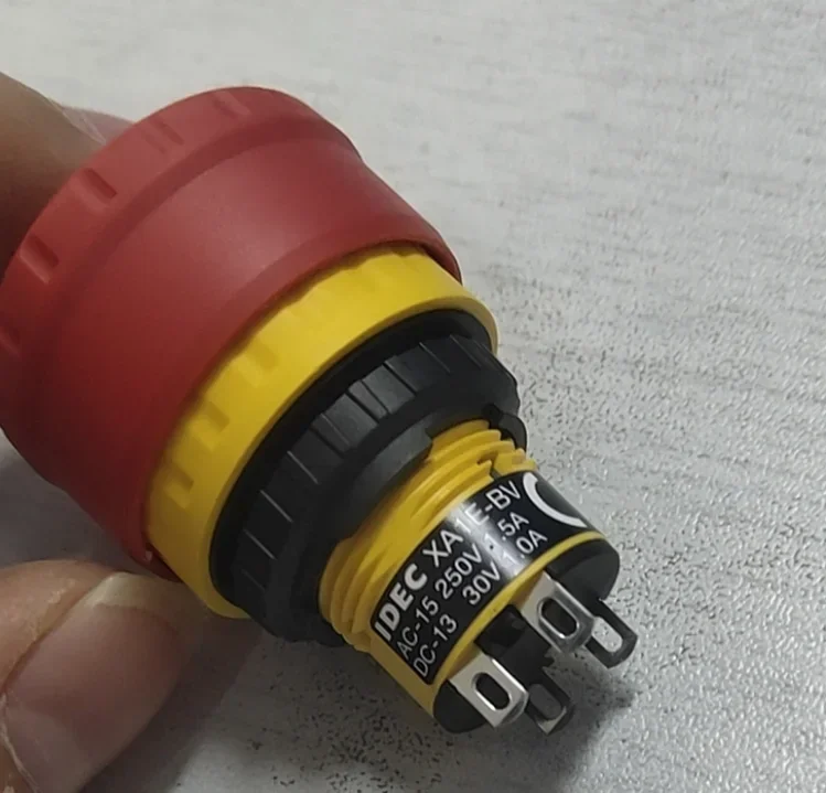 XA1E-BV Japanese idec Hequan XA1E-BV3U01R переключатель кнопки аварийного останова BV3U02R RH