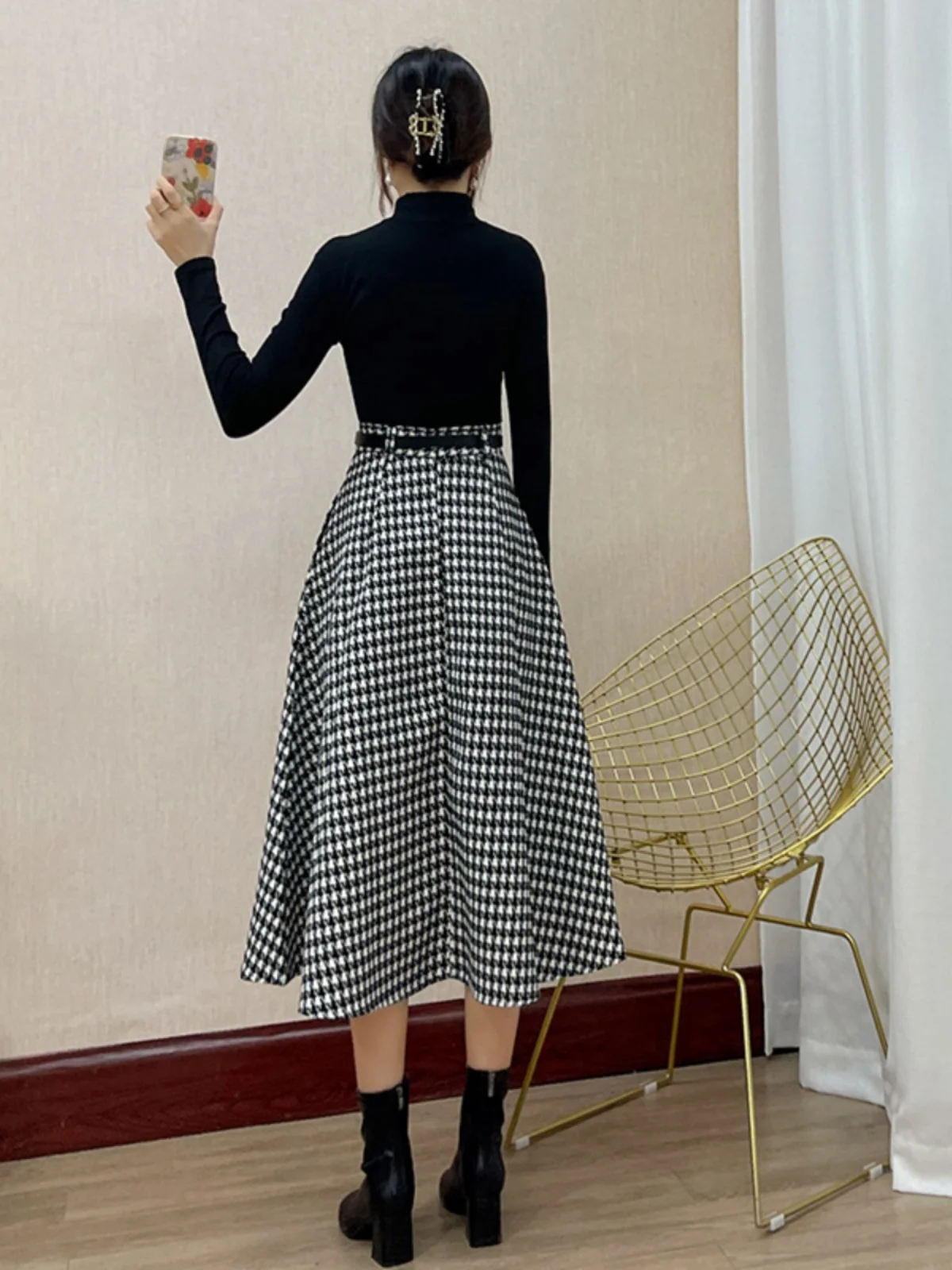 Plaid Skirt Autumn clothes Women 2024 New Popular and Beautiful This Year Dress Outfit High Sense Small Two-piece Set