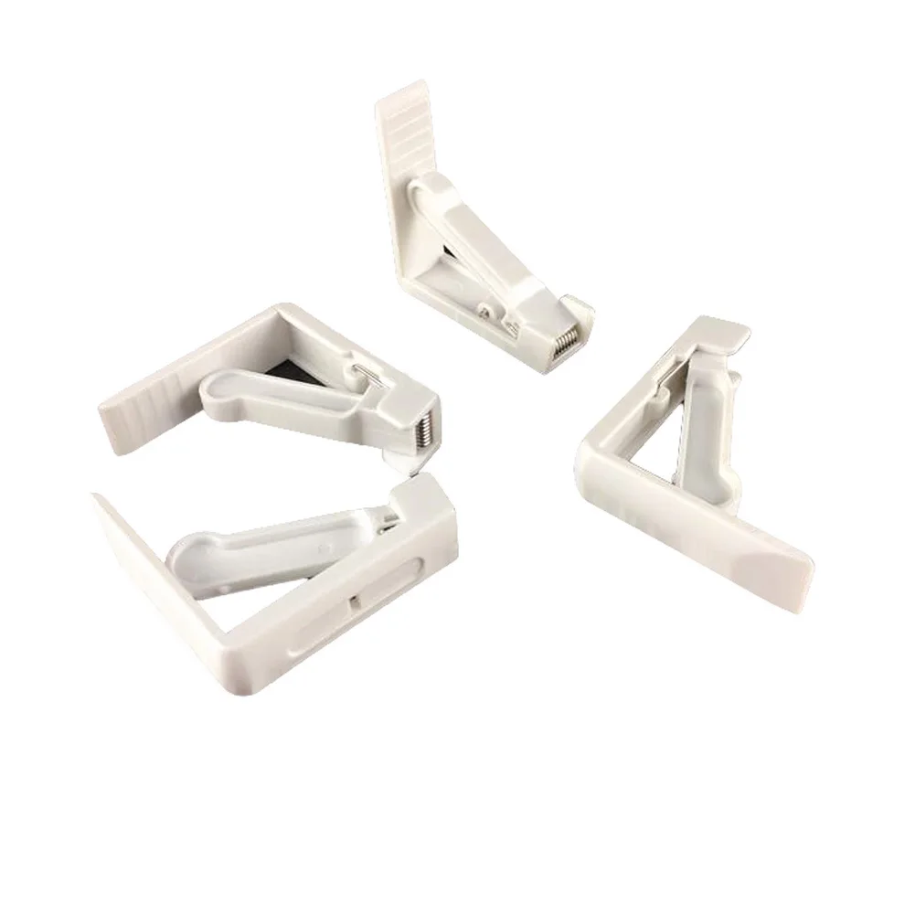 

4pcs Restaurants Tablecloth Clip Dining Pegs Japanese Style Fixed Holder Decoration White BBQ Home ABS Clamp Spring Loaded