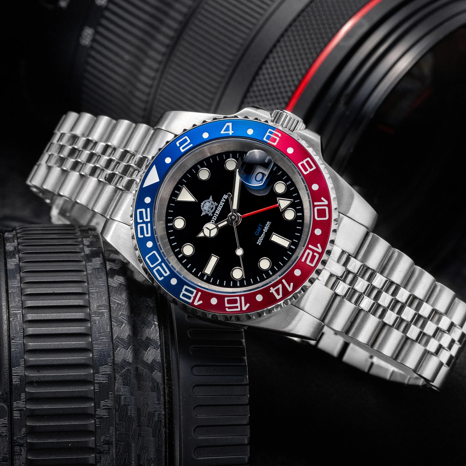 Фото ADDIESDIVE модные часы GMT для мужчин супер светящиеся наручные часы AD2050 роскошные светящиеся мужские часы из нержавеющей стали 20 бар для дайвинга №1