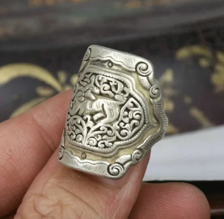 2 9 см старое китайское серебро Miao Kylin Qilin голова зверя ювелирное изделие ручное