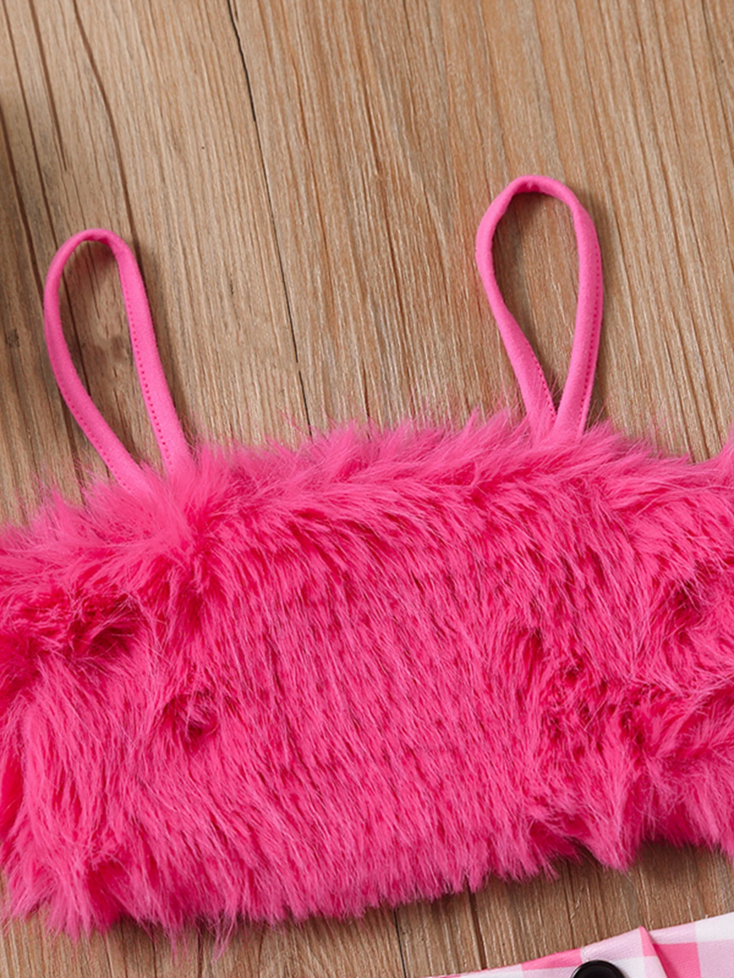 

Cute Toddler Girl s Sleeveless Plush Camisole with Elastic Plaid Pleated Skirt and Matching Crossbody Bag for a Stylish Summer