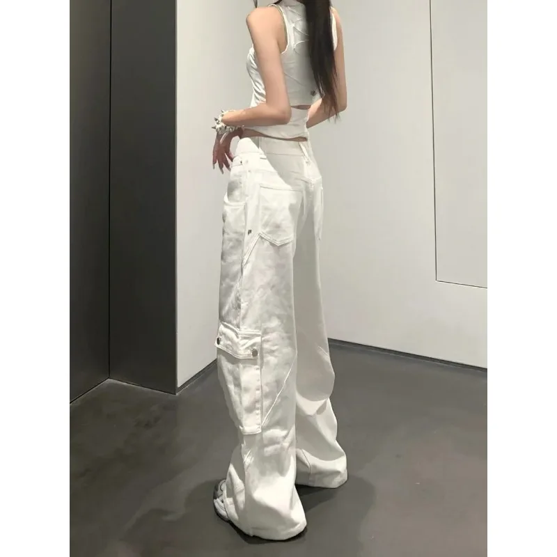 Рисунок 3 - Джинсы-карго женские в винтажном стиле