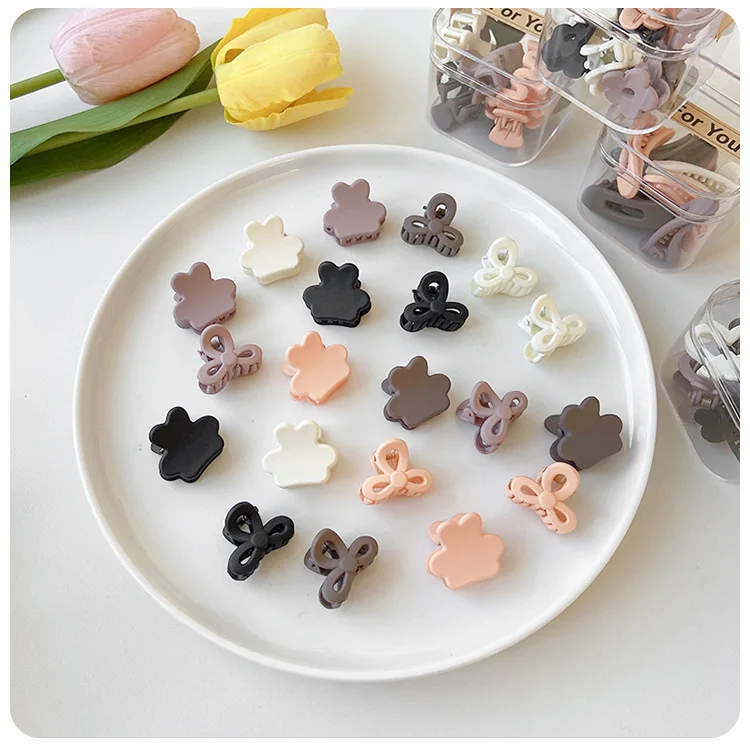 

Dog Pet Jewelry Hairpin Sischmalzi J Teddy York Xiazha Mini plait buckle flower 50pcs