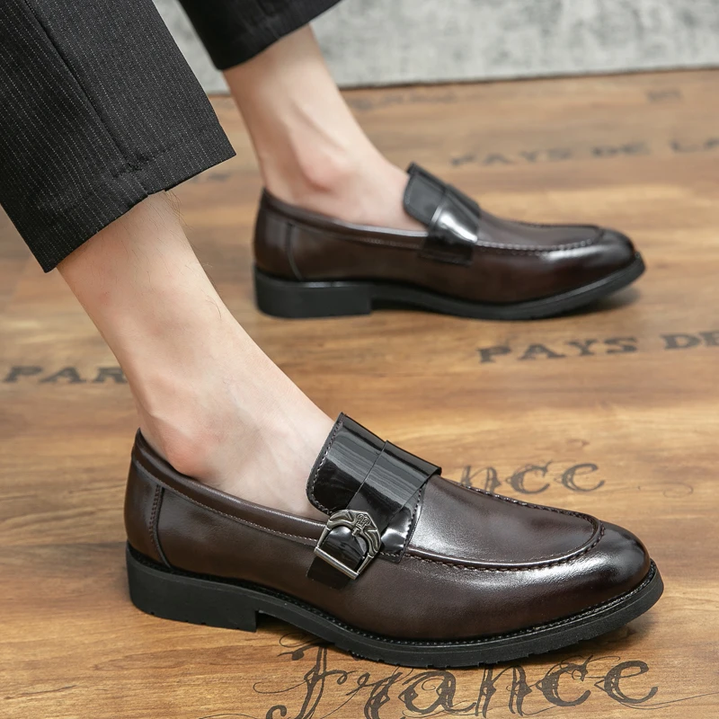 

Men leather shoes Korean version casual slip-on youth lazy shoes hair stylist trendy shoes heightening men British leather shoes