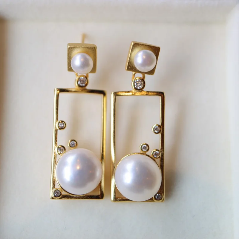 

Freshwater Pearl in Door Frame 18K Gold Tone Sterling Silver Long Drop Earrings L1S2E41007