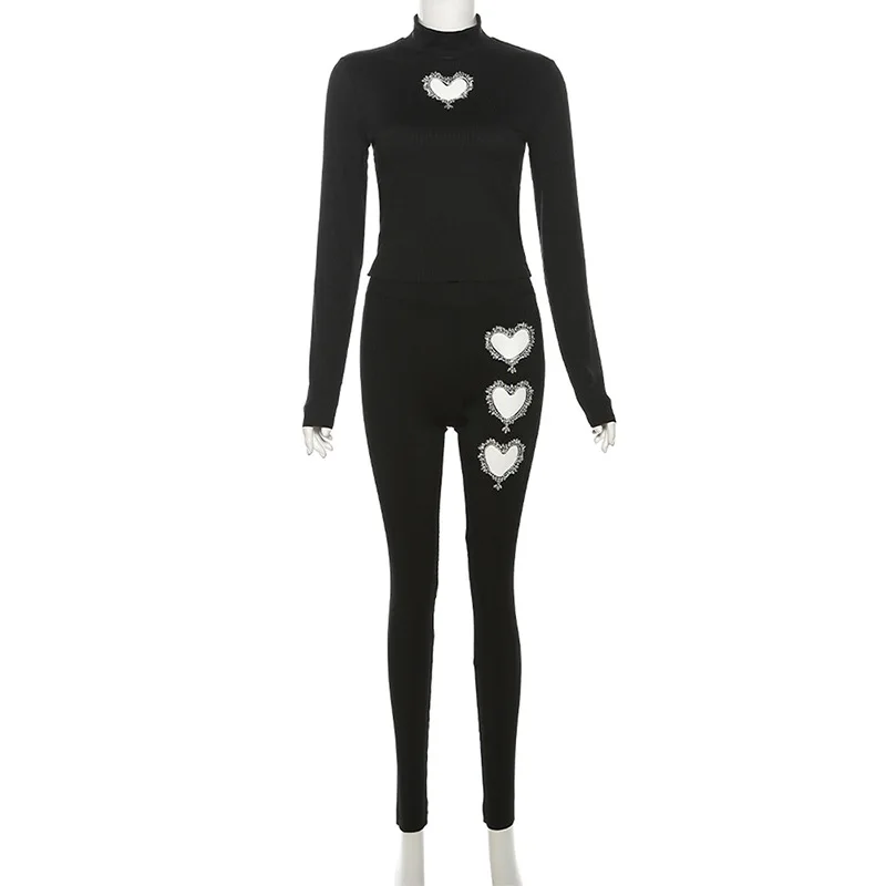 Рисунок 6 - Женский комплект из топа и брюк-карандаша