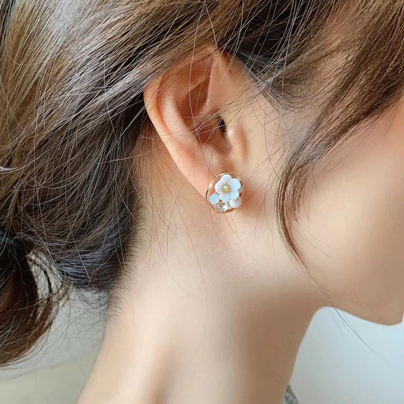 Женские винтажные серьги-гвоздики с искусственным жемчугом |