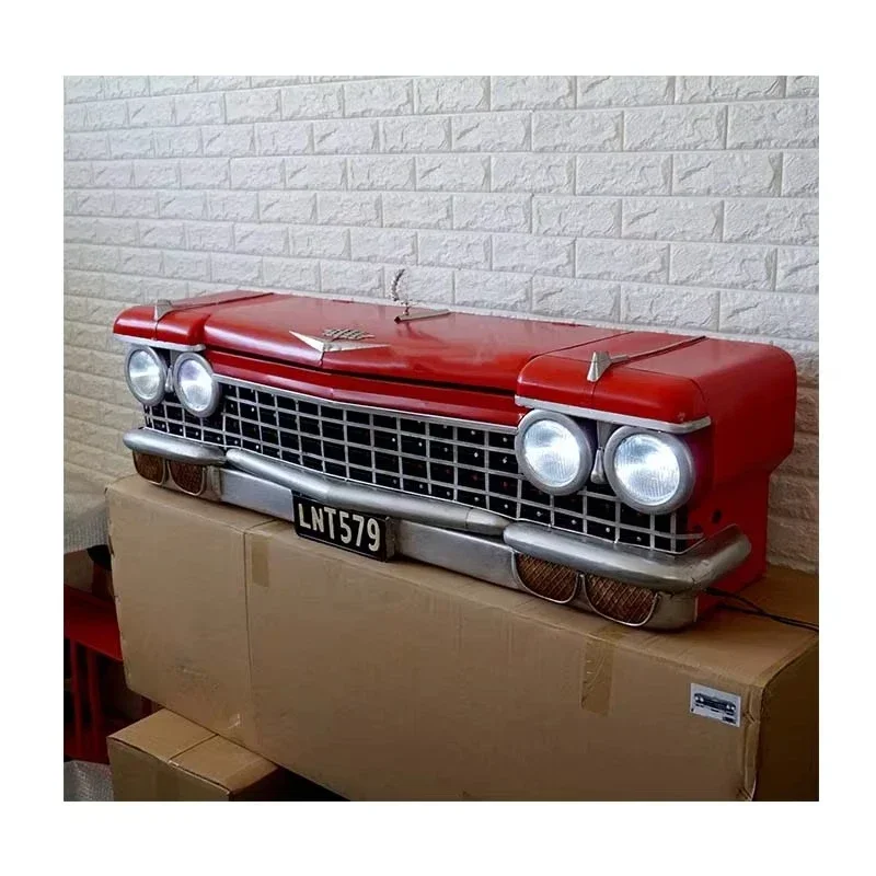 

Металлическая модель автомобиля