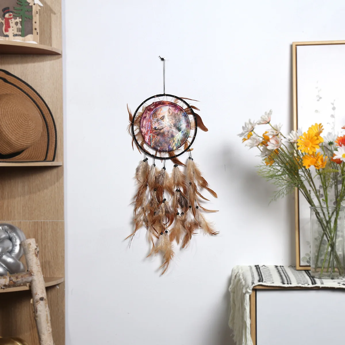 

Handmade Dream Catcher Creative Wall Decorations Wolf Pattern Indian Dreamcatcher Retro Feather Ornament Home Room Hanging Decor