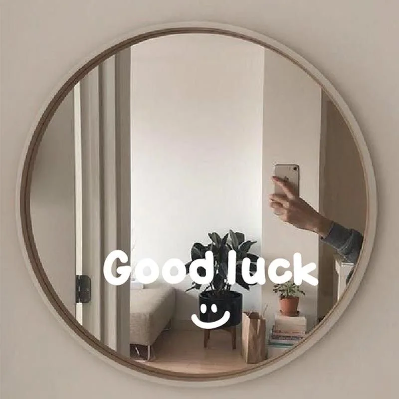 Виниловая наклейка на удачу