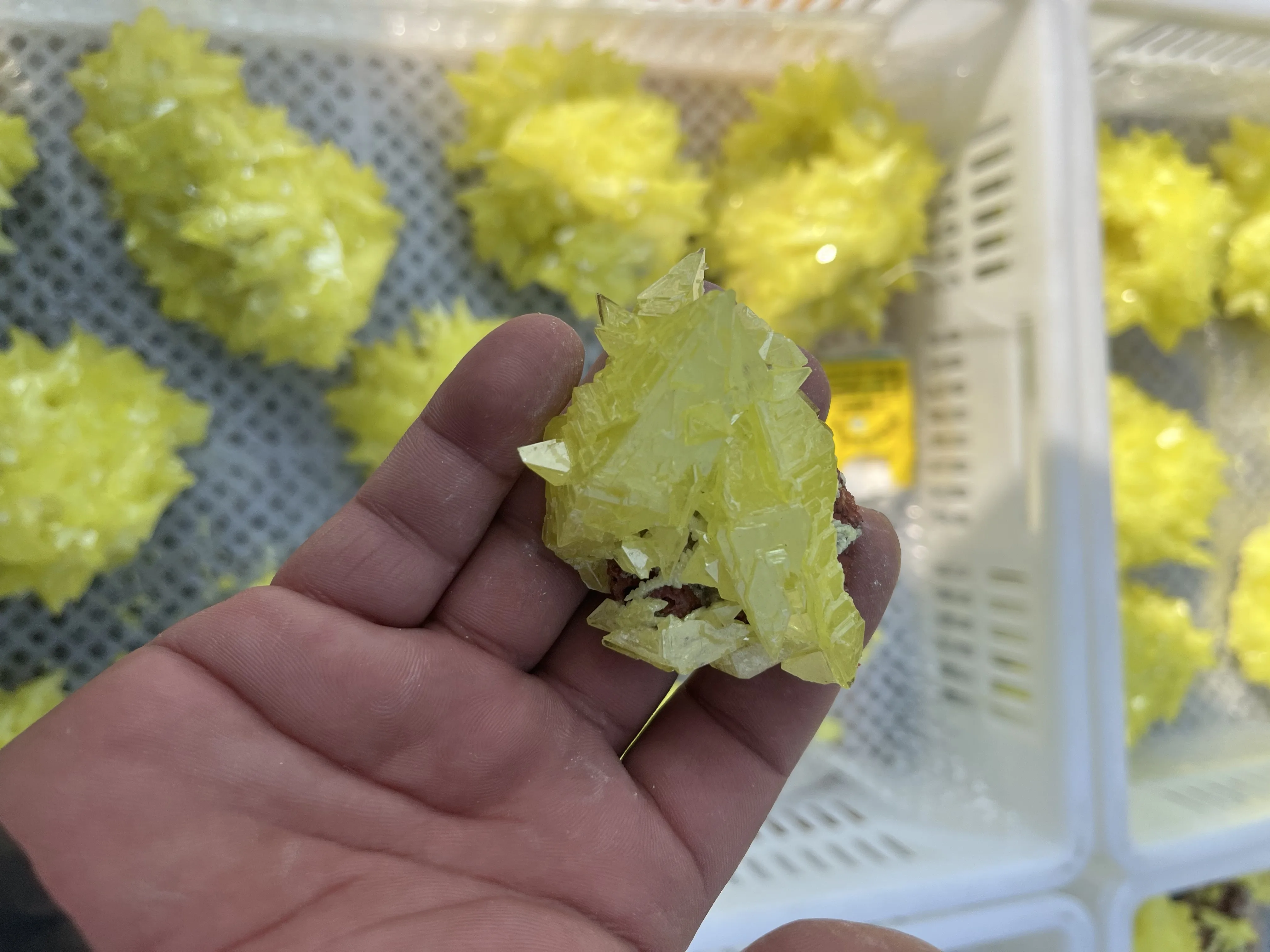 1Kg Natural Crystal Original Stone Ore Sulfur And White Crystal Symbiont Rare Mineral Is Very Fun Collection