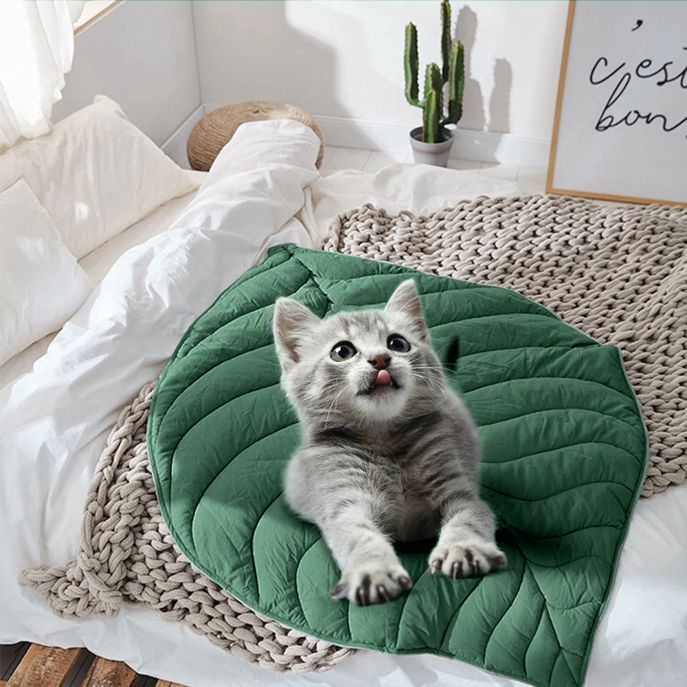 

Fashion Creativity Leaf Heart-shaped Blanket Carpet Summer For Child And Pet Cat Dog Mat Comfort Throw Mat Home Decor Carpet