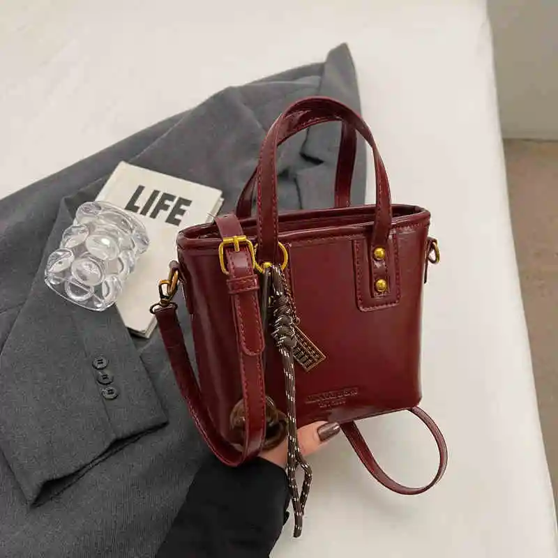 Сумки через плечо в стиле ретро новинка 2025 года женская сумка из искусственной