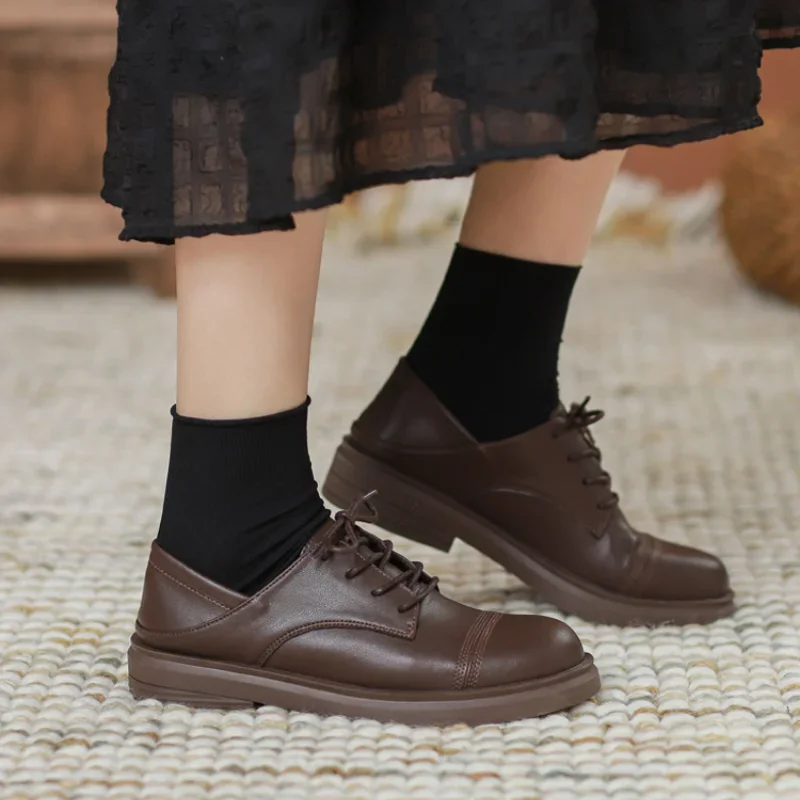 Кожаные маленькие кожаные туфли для женщин в британском стиле Новинка