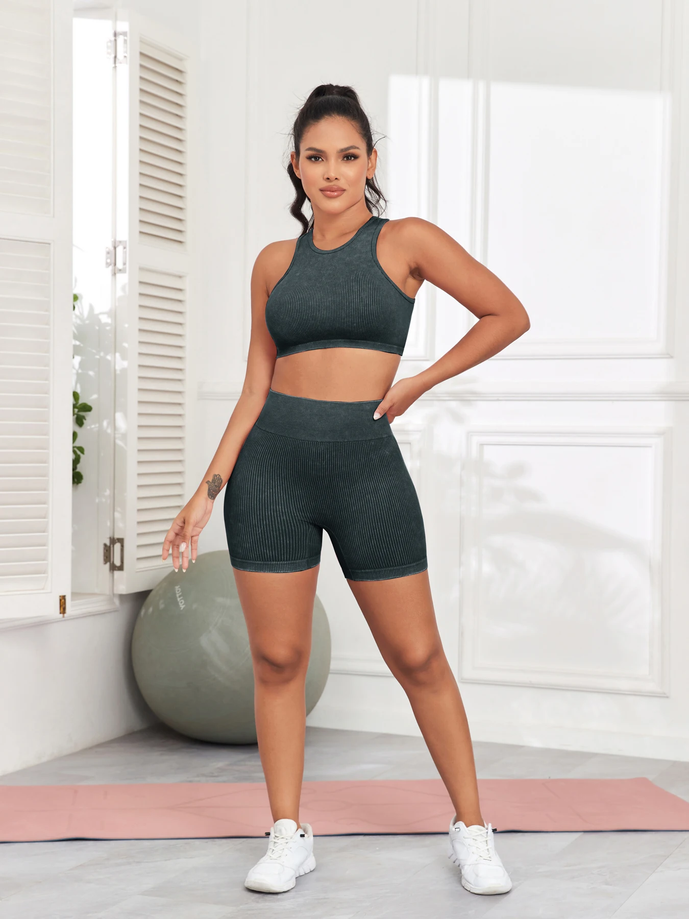 Женские спортивные шорты для фитнеса облегающие эластичные отдыха на открытом