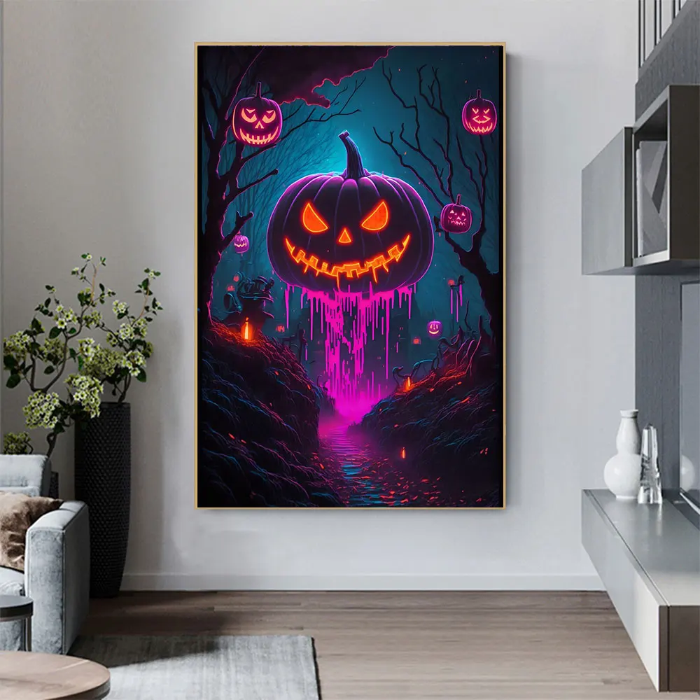 Рисунок 5 - Неоновые постеры в виде тыквы на